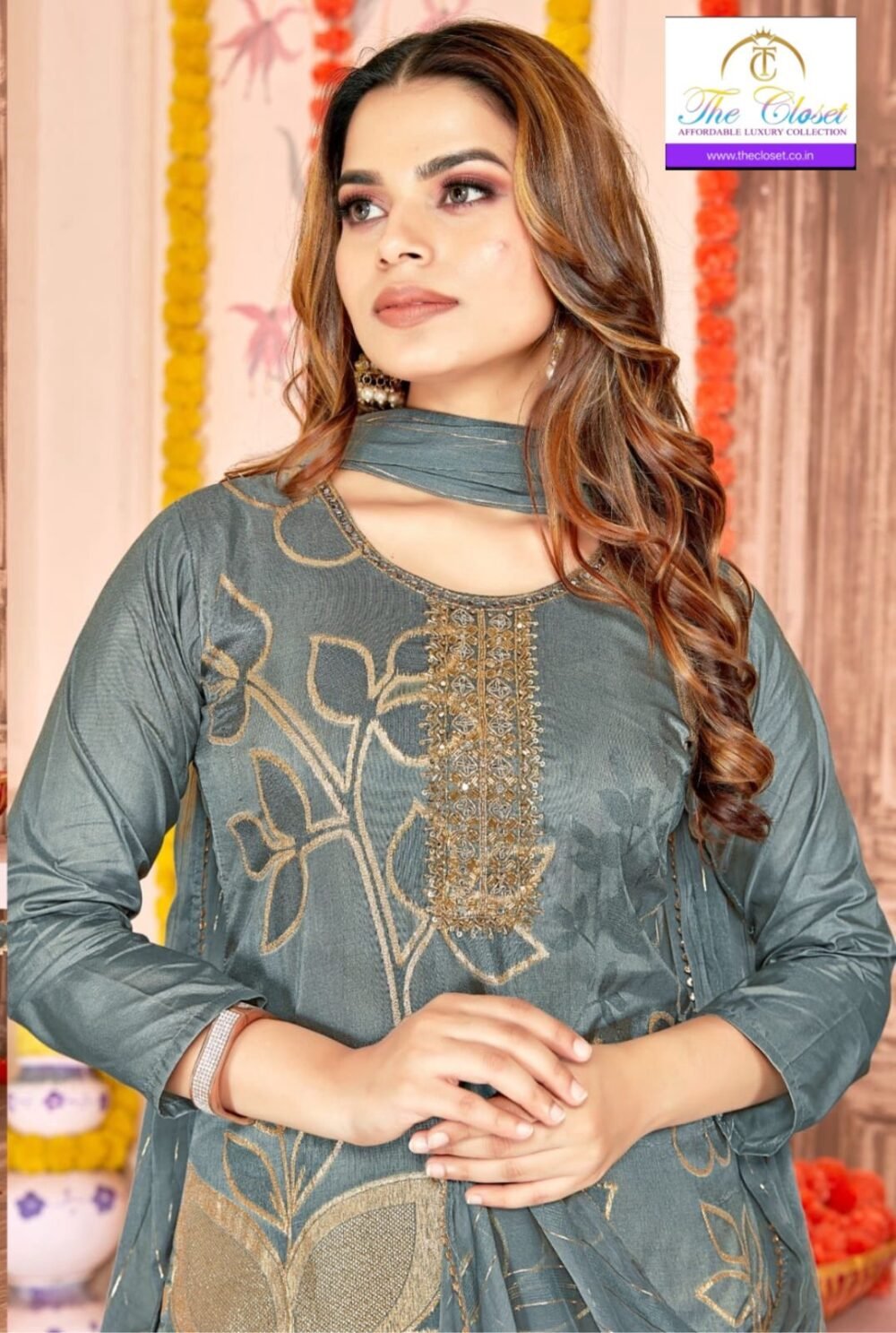 Charming women’s suit set – Boutique Article
