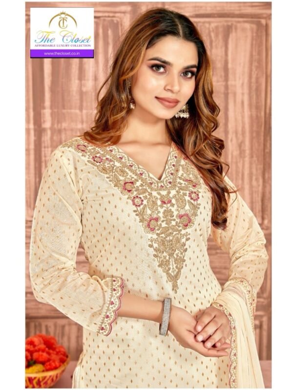Beautiful Suit Set crafted with fine Embroidery work on full suit