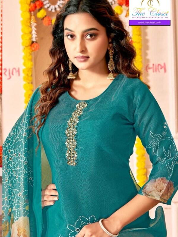 A Boutique Piece - Comfortable, Classy & Perfect festive wear outfit for women.