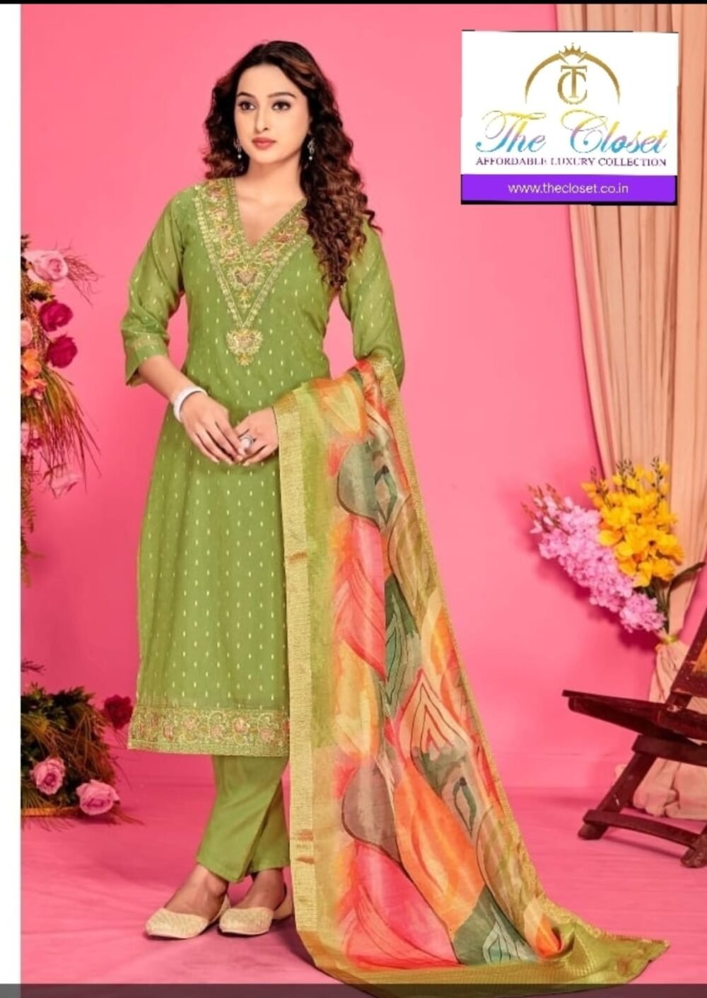 Beautifully Crafted Women’s Suit Set