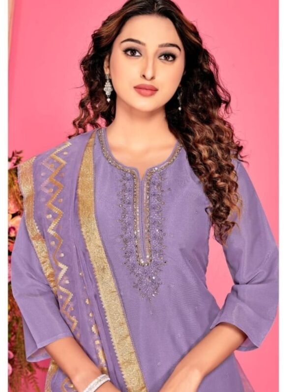 Charming women’s suit set with finely embroidered neckline