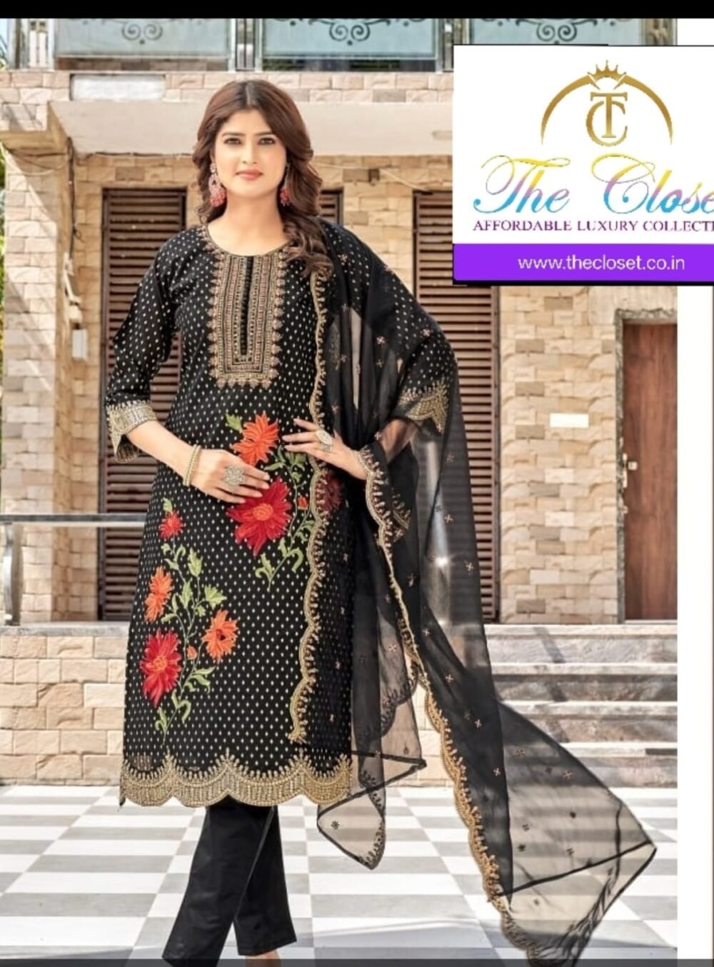 Gorgeous Women’s Suit Set