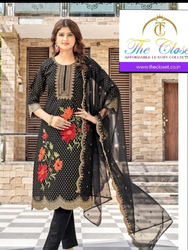 Gorgeous Women’s Suit Set