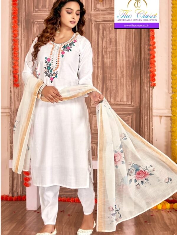 Beautiful Suit Set crafted with fine Machine Embroidery work