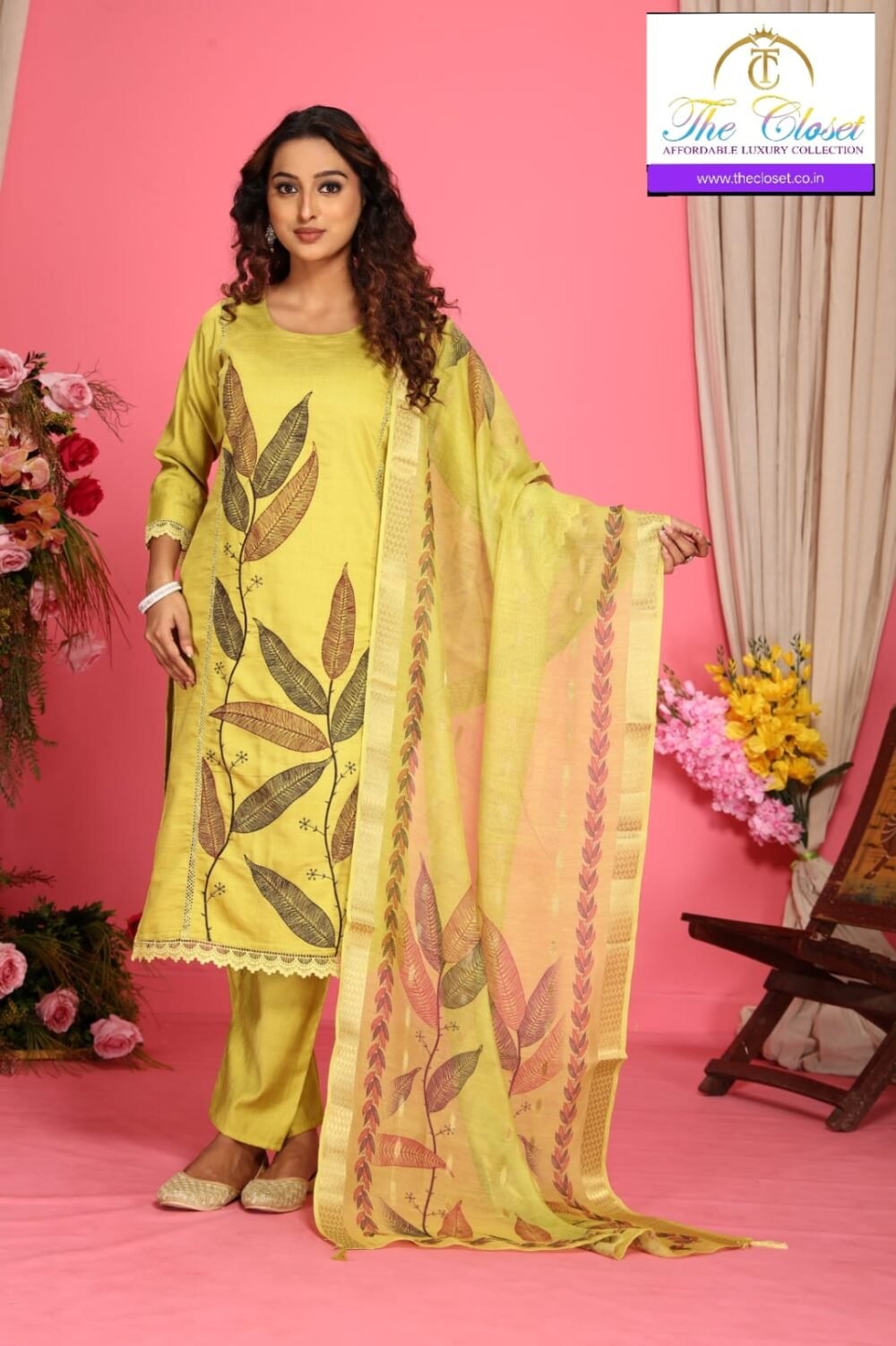 Beautifully Crafted Women’s Suit Set