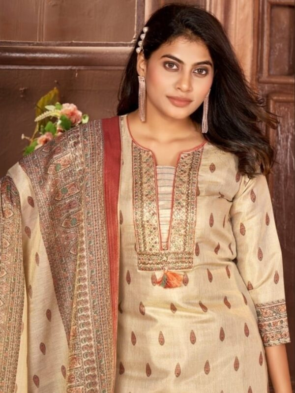 Charming Women’s Silk Suit Set