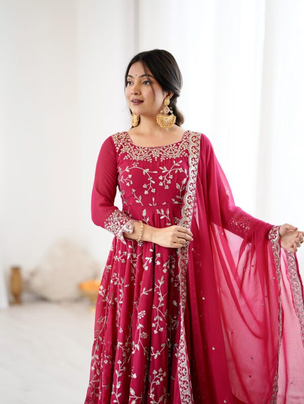 Ethnic Anarkali 3 Piece Suit
