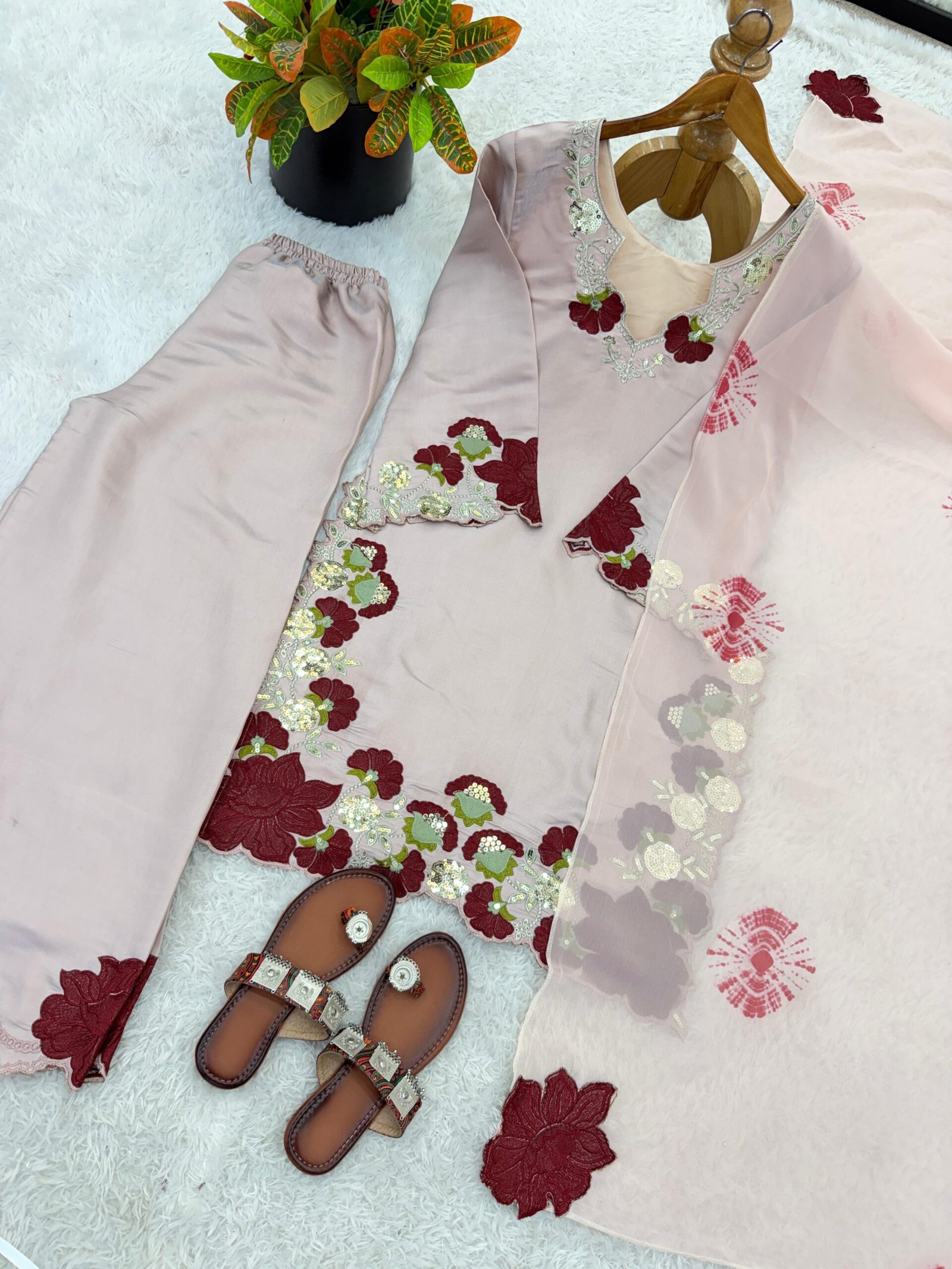 Elegant Roman Glass Embroidered Kurta Pant Dupatta Set for Women - Image 6