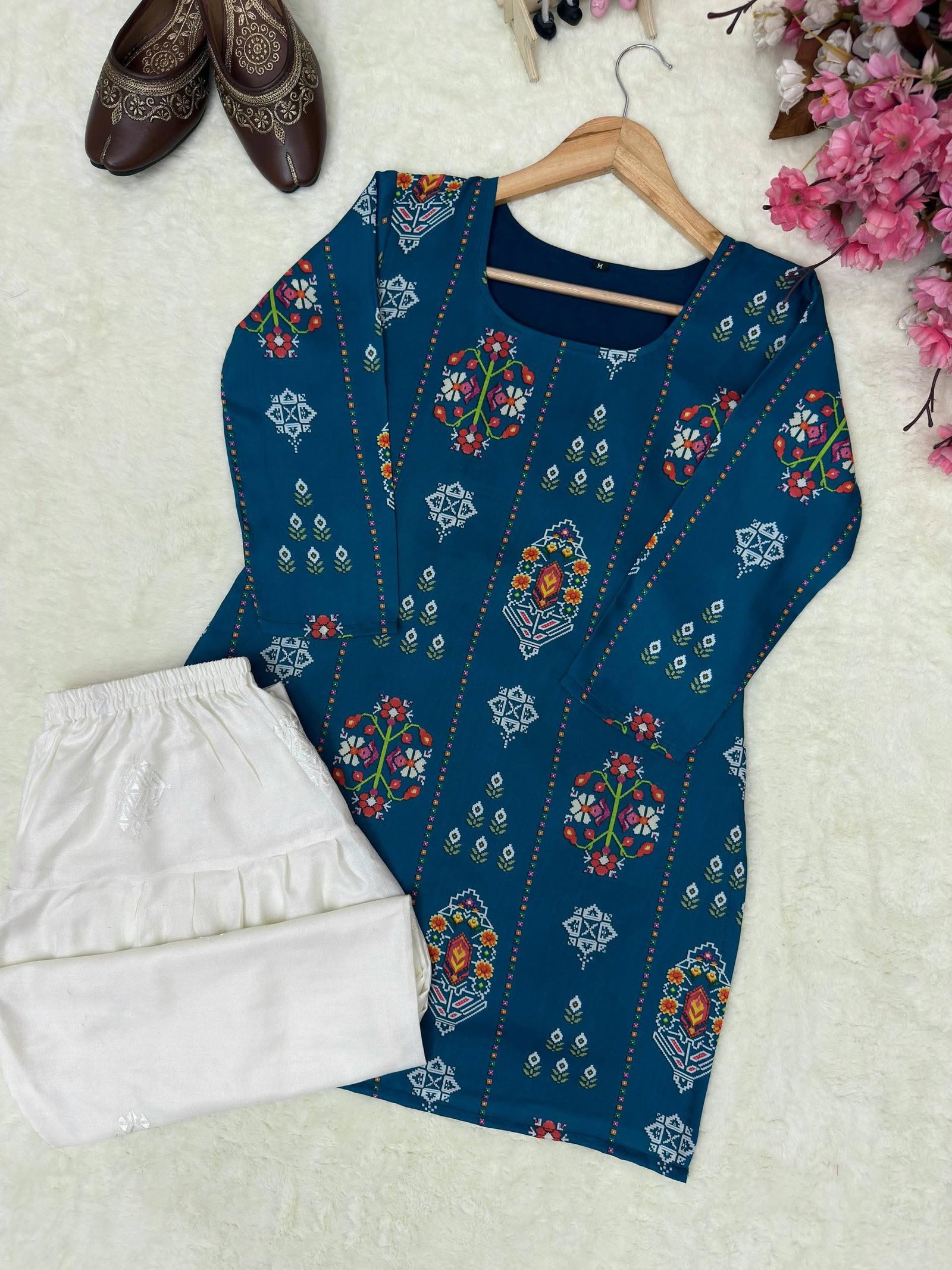 Elegant Maslin Cotton Farshi Co-Ord Set with Embroidered Plazzo - Image 5