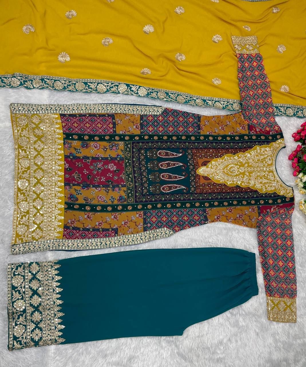 Elegant Noor Heavy Faux Georgette Pakistani Suit Set with Diamond Handwork - Image 4