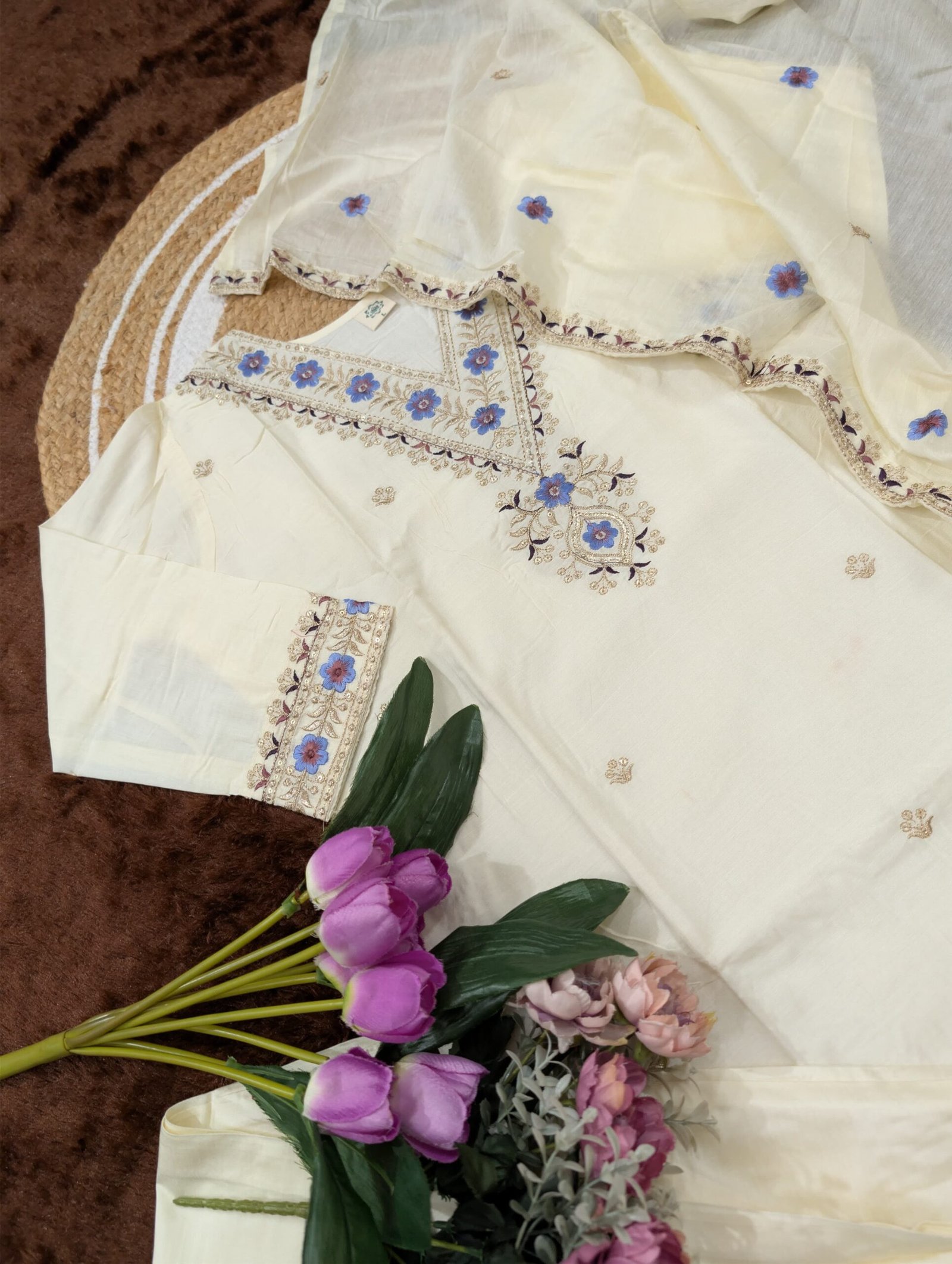 Pure Lagdi Chanderi Embroidered Kurta Set with Chanderi Cotton Dupatta - Image 3