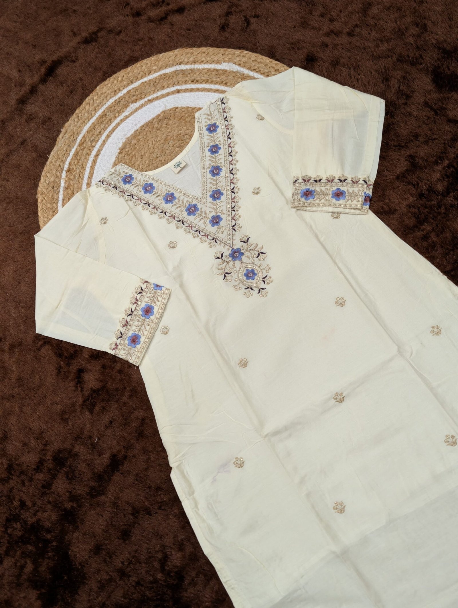 Pure Lagdi Chanderi Embroidered Kurta Set with Chanderi Cotton Dupatta - Image 5